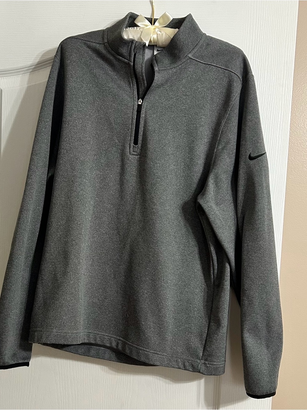 Nike Men’s Charcoal Gray Half-Zip Pullover